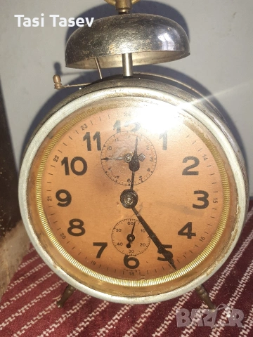 Стари будилници и кутия за часовник, снимка 3 - Антикварни и старинни предмети - 53234663