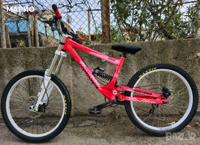 Commencal DH 26цола Boxxer Rockshox. Хидравлика Shimano Deore, Maxxis, снимка 2 - Велосипеди - 48209789