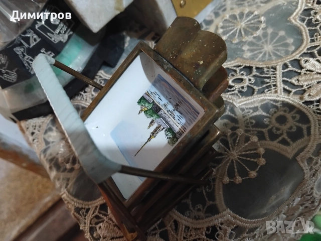 Интересни  бронзови  пепелничета със емайл 