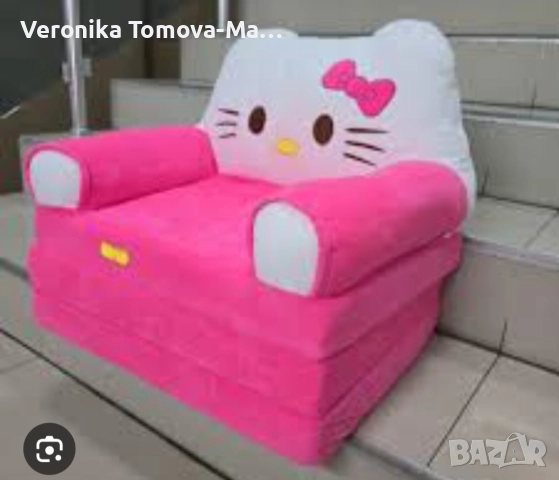Hello Kitty и Батман плюшени кресла 