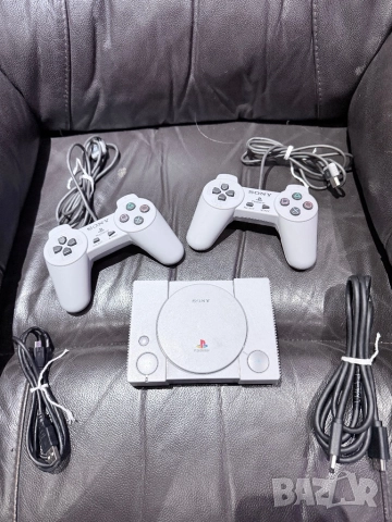 Playstation 1 mini с два контролера
