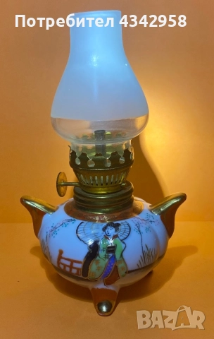 Японска винтидж миниатюрна порцеланова лампа.1960 г., снимка 4 - Антикварни и старинни предмети - 52887363