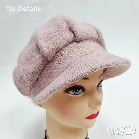 Дамска зимна плетена шапка с козирка и декоративни камъчета , снимка 8 - Шапки - 52997049
