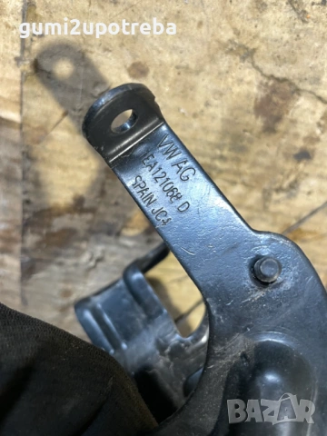 Скоба Държач Винтил Отопление 1EA121068D Volkswagen ID.3 E11 PRO, снимка 3 - Части - 53358822