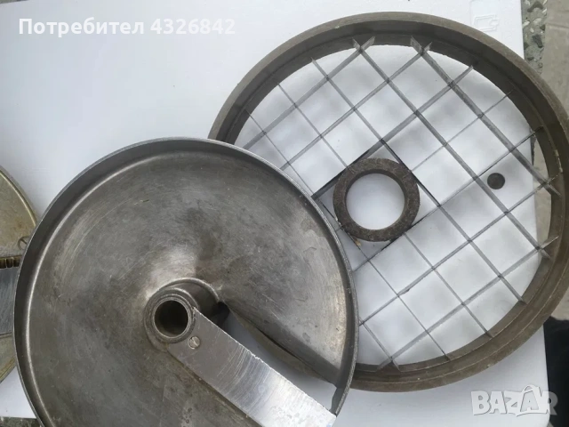 дискове за зеленчукорезачка Robot Coupe, снимка 9 - Обзавеждане на кухня - 53835237