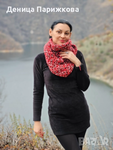 Ръчно плетен триъгълен шал модел „Верона“, снимка 11 - Шалове - 52750409