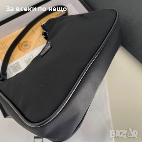 Prada Дамска Черна Чанта С Торбичка На Марката Код 66Btq12, снимка 2 - Чанти - 53753939