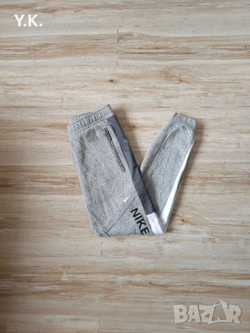 Оригинално мъжко долнище Nike Spodnie Hybrid
