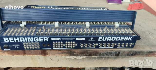 Смесителен пулт Behringer Eurodesk MX8000A, снимка 4 - Ресийвъри, усилватели, смесителни пултове - 53021159