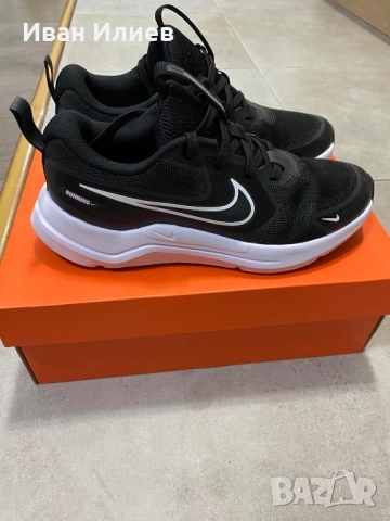 Оригинални маратонки Nike Cosmic Runner 36 номер