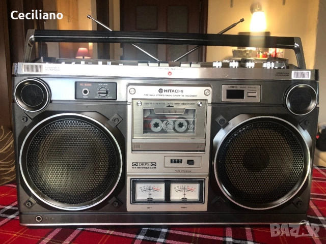 Радиокасетофон HITACHI TRK-8180Е В много добро визуално и техническо състояние!