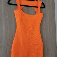 Оранжева рокля , снимка 1 - Рокли - 45641835