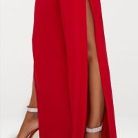 УНИКАЛЕН панталон с отворен встрани широк крачол в червен цвят , снимка 1 - Панталони - 45261905