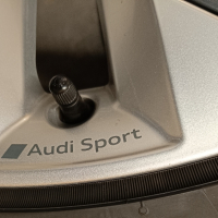 Оригинални джанти с гуми летни 22 цола за Audi Sq8 Rsq8 , снимка 6 - Гуми и джанти - 44992151