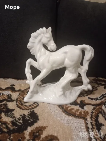Статуетка порцеланов кон , снимка 1