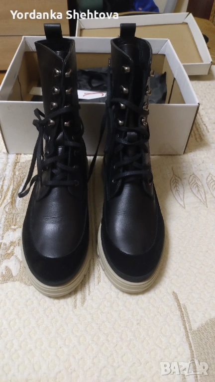 Боти, снимка 1