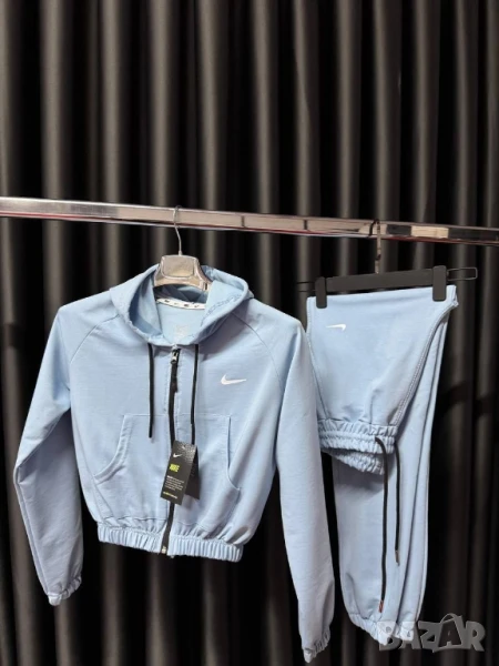 дамски екипи Nike , снимка 1