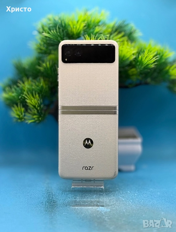 Motorola razr 40, Dual SIM, 256GB, 8GB RAM, 5G, Vanilla Cream, снимка 1