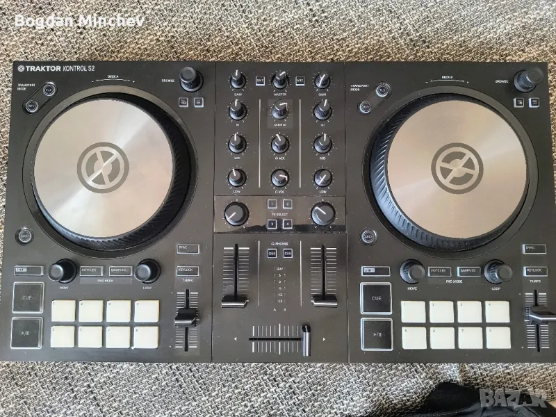 Traktor s2 Mk3 Dj конзола в Отлично състояние , снимка 1