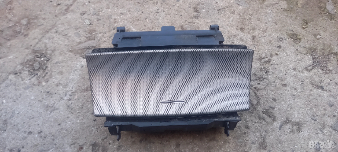 Пепелник за Mercedes W203 C-Class, снимка 1