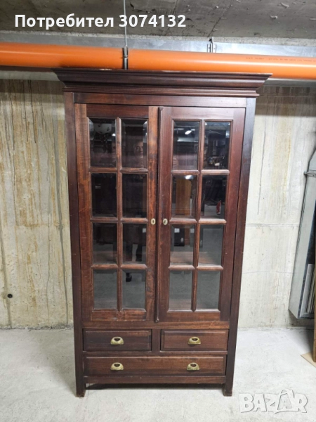 Библиотека витрина с кристални стъкла, снимка 1