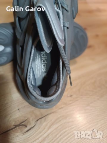 Adidas Originals нови размер 45 1/3, снимка 3 - Спортни обувки - 46718119