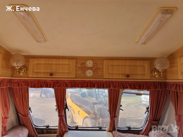 Каравана SWIFT, къса за двама човека, снимка 3 - Каравани и кемпери - 53934142