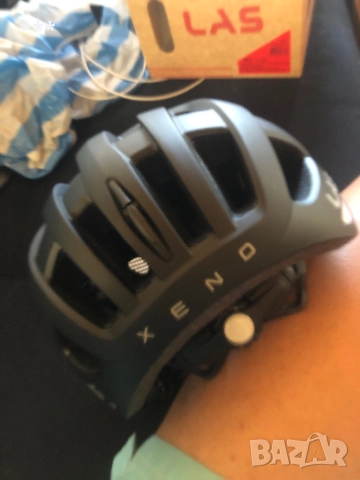 Продавам професионална каска за колоездене Las Xeno -50% разпродажба