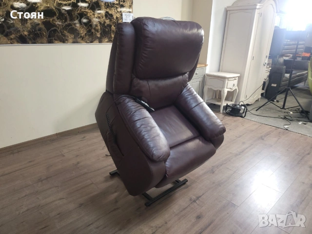 Кожен фотьойл цвят бордо с електрически релаксиращ механизъм, снимка 4 - Дивани и мека мебел - 53721003