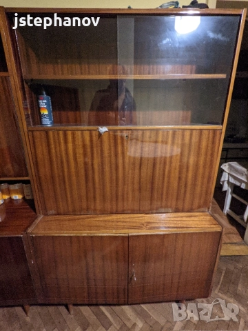 ПОДАРЯВАТ СЕ! Подарявам стари мебели - легла, шкафове, бюро, ракла, снимка 6 - Гардероби - 52641959