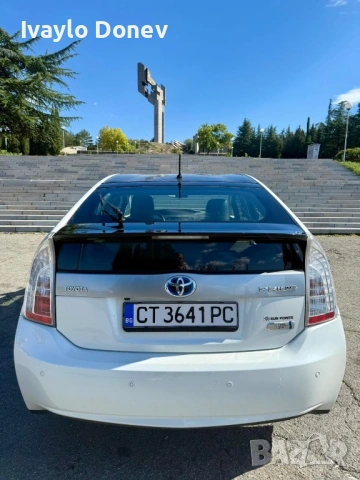 Toyota Prius, снимка 4 - Автомобили и джипове - 54303821