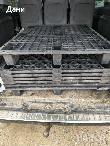 Продавам пластмасови палета 