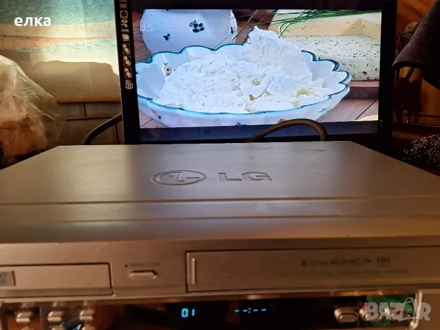 LG DVS7800  Combi DVD/VHS, снимка 11 - Плейъри, домашно кино, прожектори - 48408113