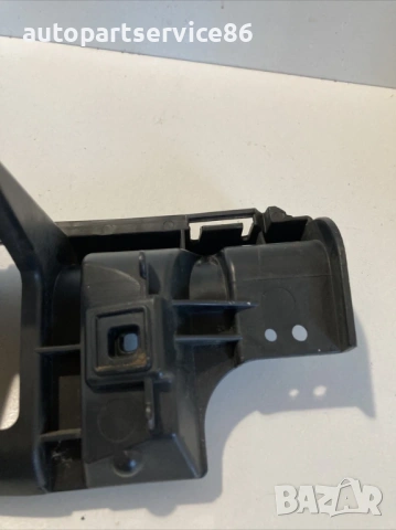 Заден десен държач/конзола за броня 109HP за Volvo C30 1.6 TDI (2012) 30657219, снимка 2 - Части - 54005285