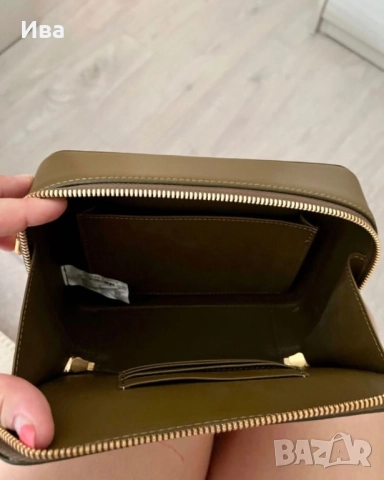 Дамска чанта тип crossbody Charles & Keith, снимка 4 - Чанти - 51434107