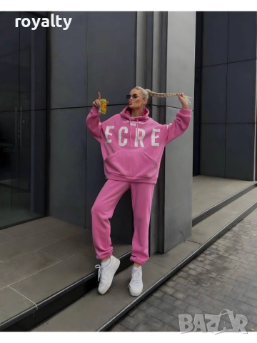 Розов Дамски Спортен Екип 