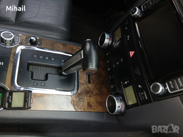 продава се Volkswagen Touareg, снимка 10 - Автомобили и джипове - 52692202