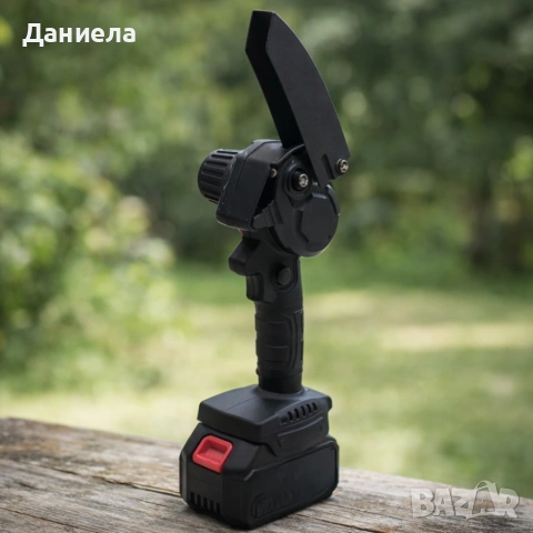 Акумулаторен мини трион 48V с 2 батерии и куфар, снимка 3 - Моторни триони/резачки - 53879426