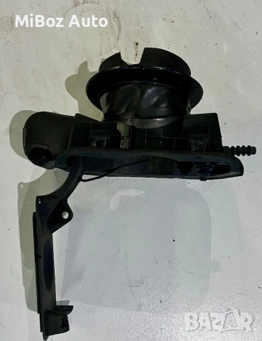 Капак резервоар BMW E92 БМВ, снимка 2 - Части - 53213374