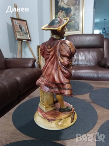 Порцеланова статуетка Хенри 8 made in Italy capodimonte, снимка 6 - Статуетки - 50835480
