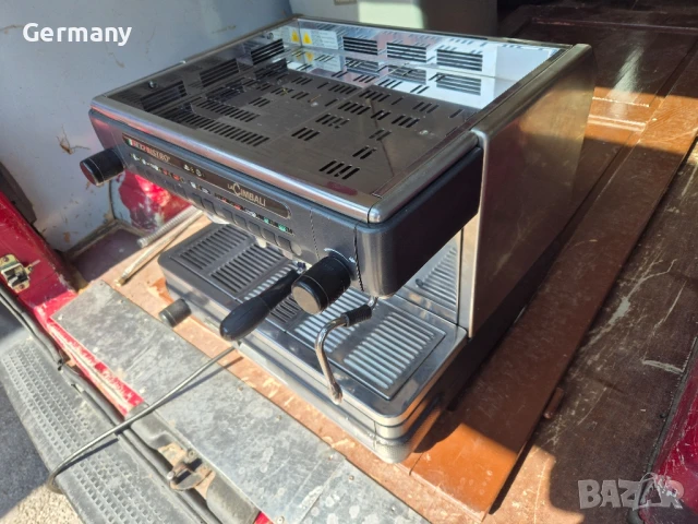 професионална кафемашина la cimbali m32 bistro, снимка 5 - Кафемашини - 50873662