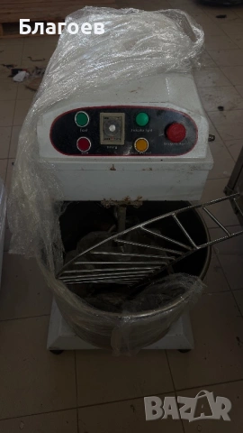 спирален тестомесач с 2 скорости