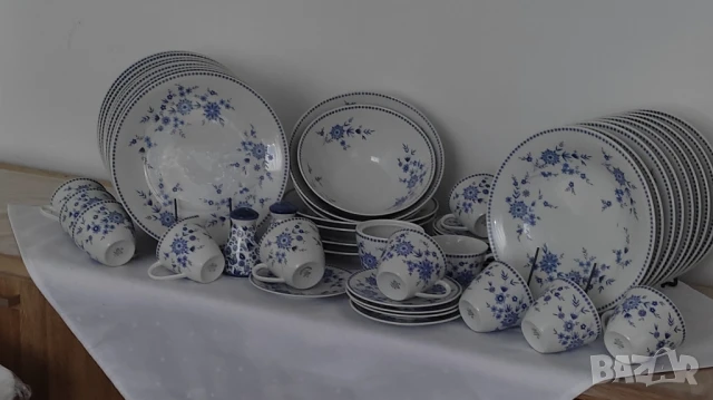 Порцеланов сервиз за хранене и за кафе, снимка 2 - Сервизи - 50669477