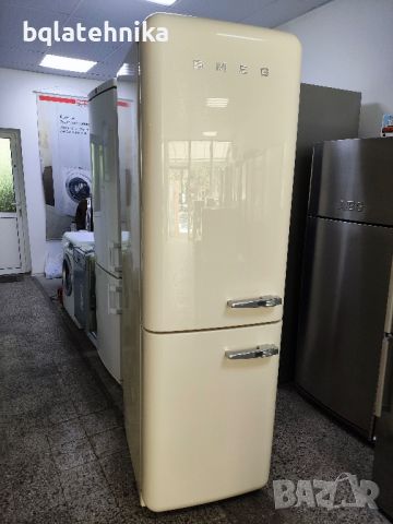 ретро хладилник smeg fab32l , снимка 1 - Хладилници - 45195016