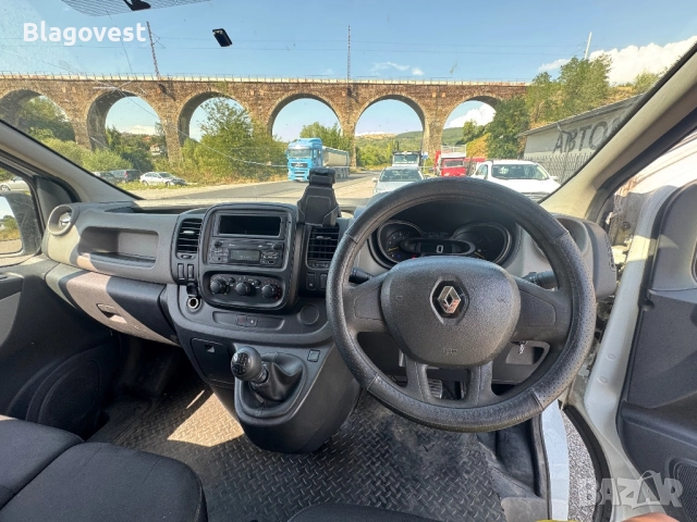Renault Trafic 1.6dci120hp НА ЧАСТИ, снимка 8 - Бусове и автобуси - 51660336