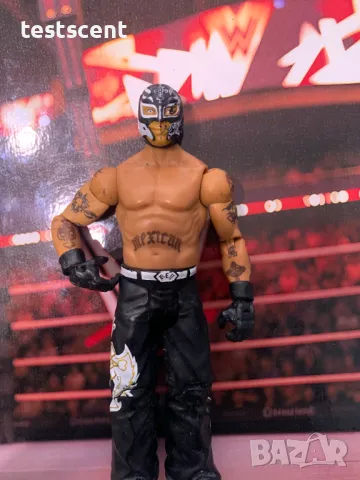 Екшън фигура WWE Rey Mysterio Basic Series играчка Рей Мистерио Black Mask, снимка 6 - Други - 48828541