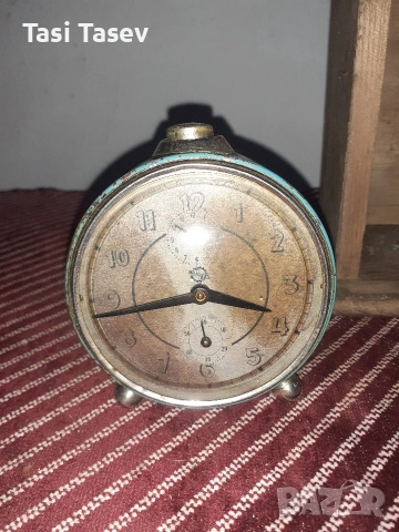 Стари будилници и кутия за часовник, снимка 3 - Антикварни и старинни предмети - 53234663