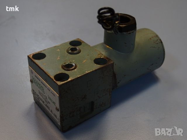 Хидравличен разпределител Daikin DSOM4-2G012N-100 solenoid valve 100V, снимка 6 - Резервни части за машини - 45728156