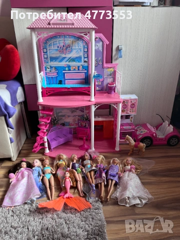 Къща на Барби, кола и кукли
