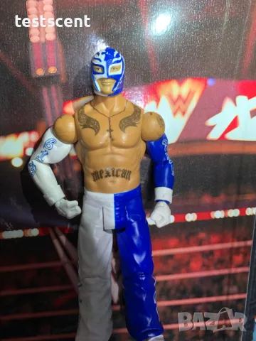 Екшън фигура WWE Rey Mysterio Рей Мистерио Mattel Half White Half Blue, снимка 17 - Фигурки - 49150735